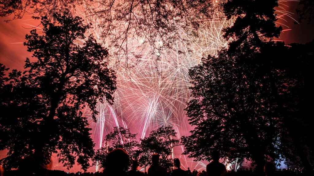 T&T Fireworks - Vuurwerkshows - Vuurwerkspektakels - Vuurwerk - Photo Unsplash - Roven Images (Photo Credit)