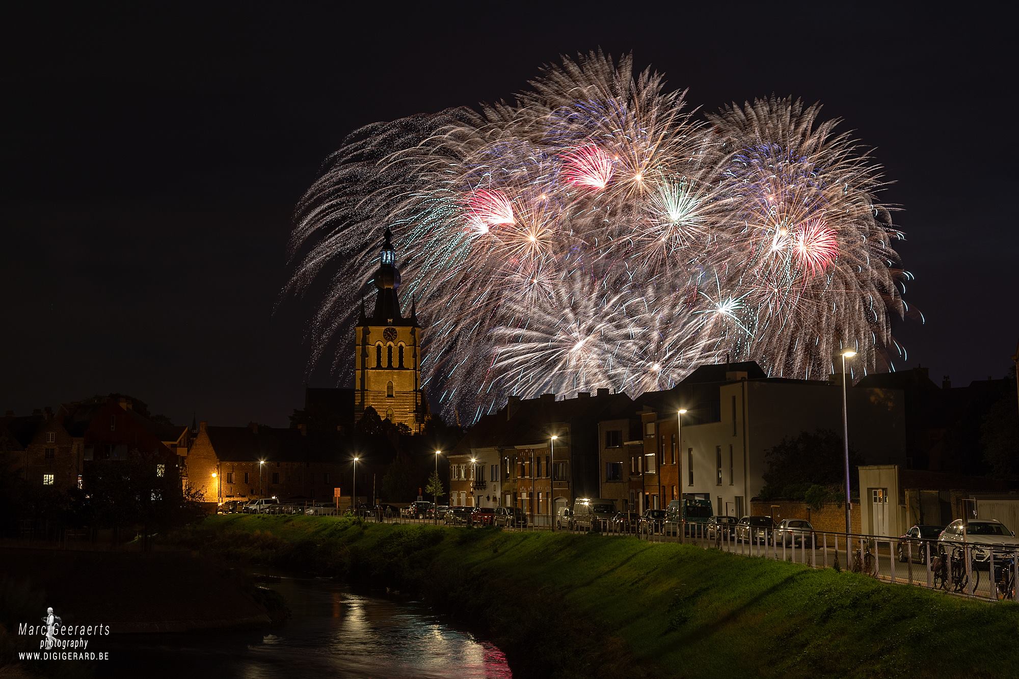 T&T Fireworks - Muzikaal Vuurwerk Aarschot Demervallei - Pyromusical Aarschot - Picture by Marc Geeraerts