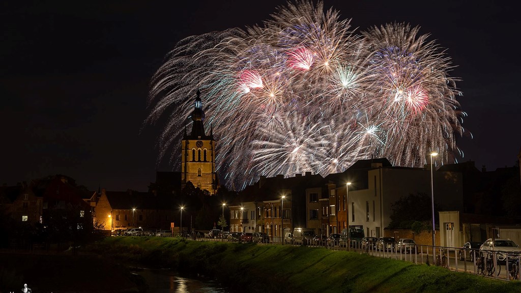 T&T Fireworks - Muzikaal Vuurwerk Aarschot Demervallei - Pyromusical Aarschot - Picture by Marc Geeraerts