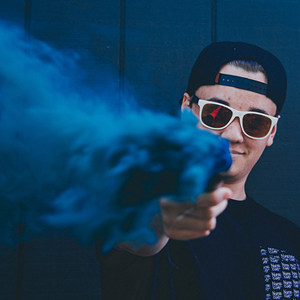 80038 SG 60 Blue Smoke Grenade Vulcan Wire Pull Single (Unsplash Picture)