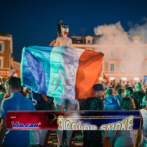 80035 3 Color Smoke French Flag Blue White Red Smoke Nederlandse Vlag Rook Rook Franse Vlag Blauwe Witte Rode Rookbom